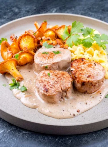 Filet mignon de porc à la moutarde et aux champignons
