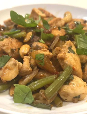 Poulet sauté thaï basilic et noix de cajou
