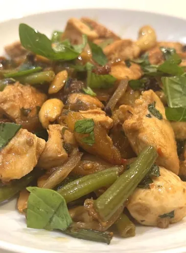 Poulet sauté thaï basilic et noix de cajou